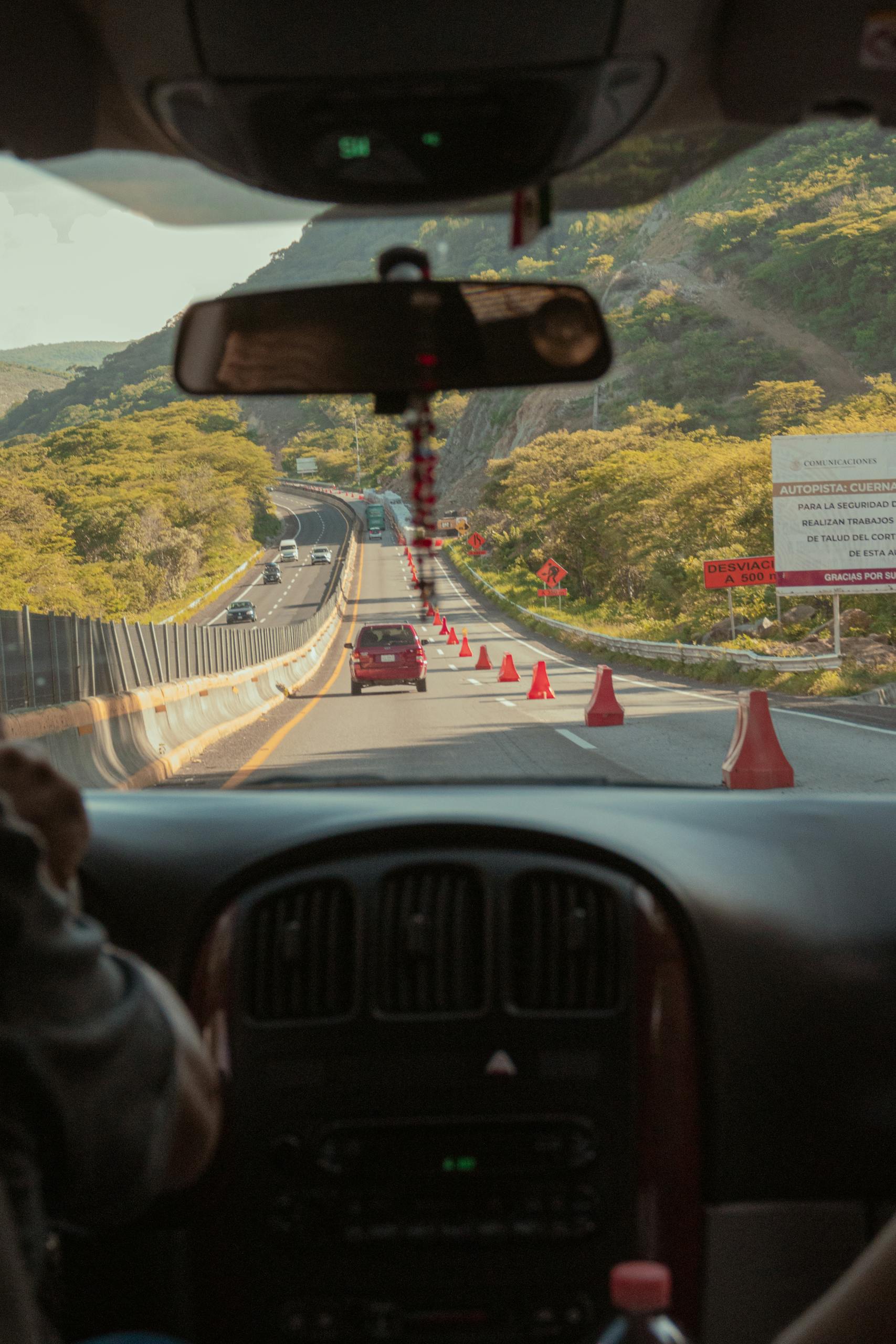 Qué hacer si una llanta se pincha en carretera