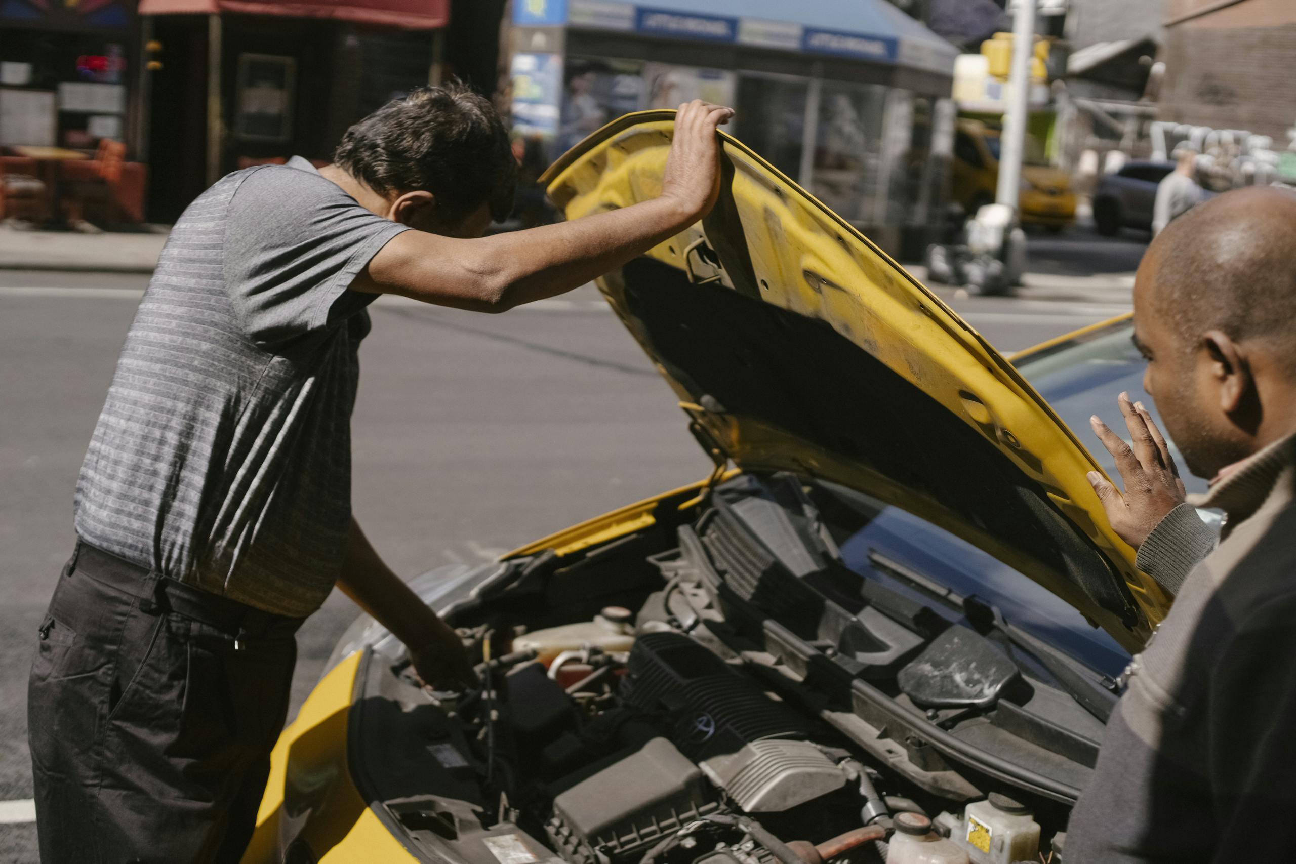 Cuánto cuesta un servicio express para el carro en 2026 y dónde encontrar talleres abiertos hoy cerca de ti